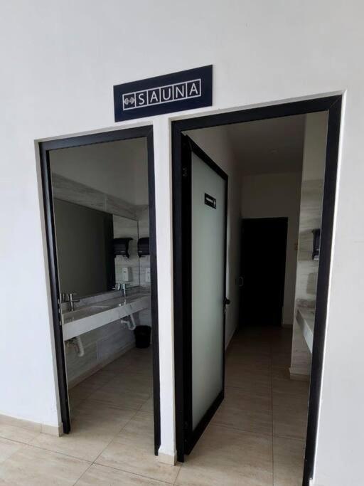 شقة Malecon Vista Al Mar Alberca Infinity Jacuzzi Gym ماساتلان المظهر الخارجي الصورة